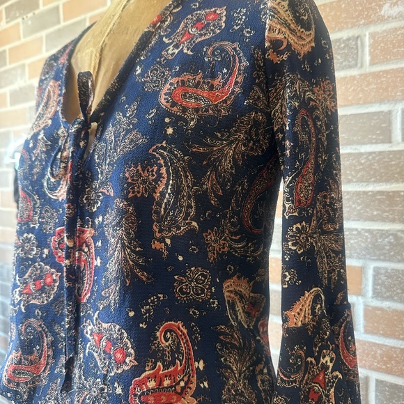 Top - Picture 3 of 6